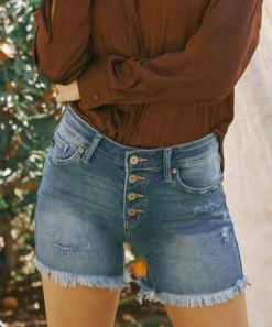 She She Boutique CLOTHING Mid-Rise Button Up Shorts - Medium Wash