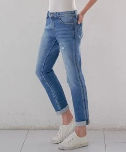 She She Boutique Slim Boyfriend Jeans - Medium Wash