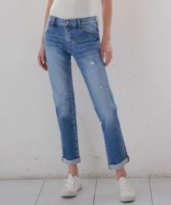 She She Boutique Slim Boyfriend Jeans - Medium Wash