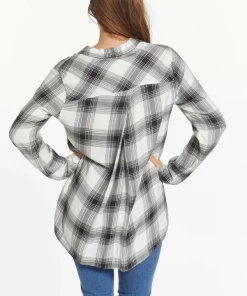 She She Boutique NEW ARRIVALS Susie Top - White/Black