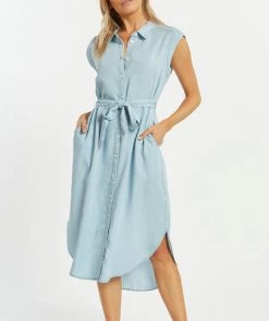 She She Boutique Reverie Dress - Jolie Wash