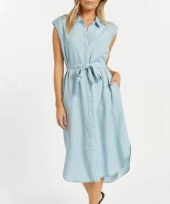 She She Boutique Reverie Dress - Jolie Wash