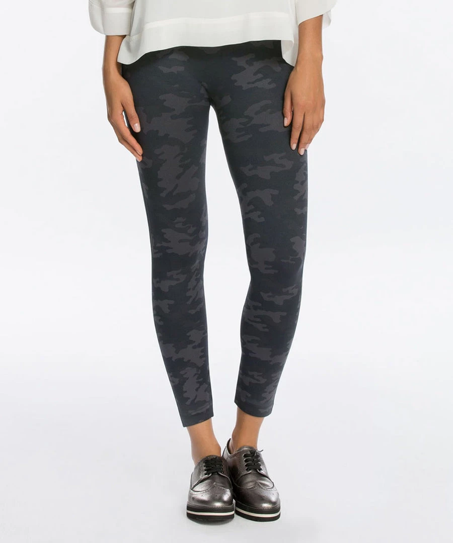 CLOTHING Spanx Look At Me Now Legging - Black Camo 3 CLOTHING Spanx Look At Me Now Legging - Black Camo