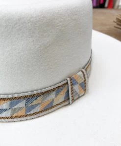 She She Boutique Boater Hat With Color Block Band - Off White