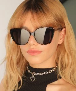 She She Boutique Freyrs Grace Acetate Sunglasses - Tort