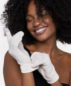 She She Boutique Moisturizing Spa Gloves GIFTS