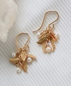She She Boutique Pearl And Leaf Cluster Earrings - Gold