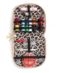 She She Boutique GIFTS Mend Travel Sewing Kit - Blush