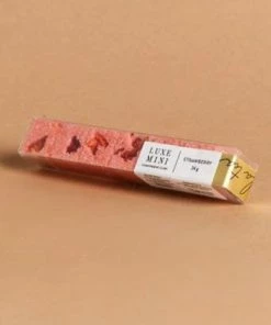 She She Boutique GIFTS LUXE Sugar Cubes, Mini - Strawberry